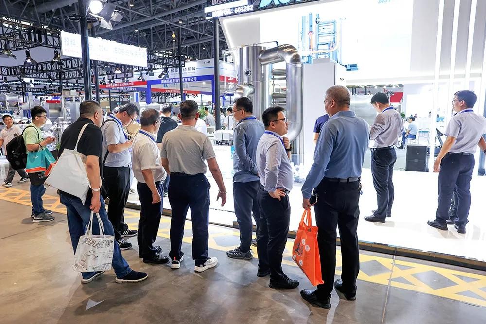 巅峰国际官网磁悬浮热压式蒸馏水机吸引了多多客户