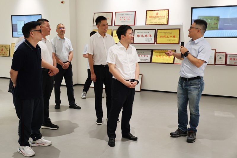 巅峰国际官网-钻营健全,你我一路成长