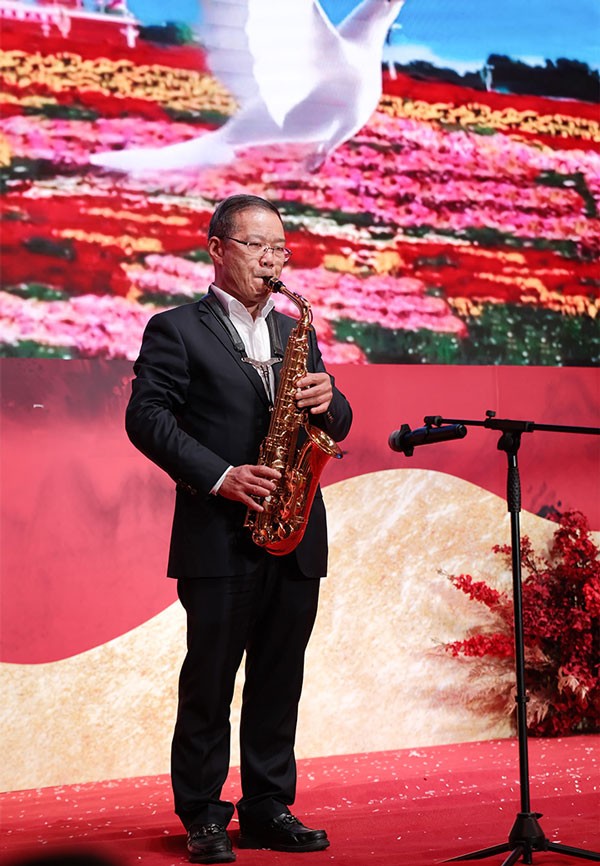 巅峰国际官网-钻营健全,你我一路成长